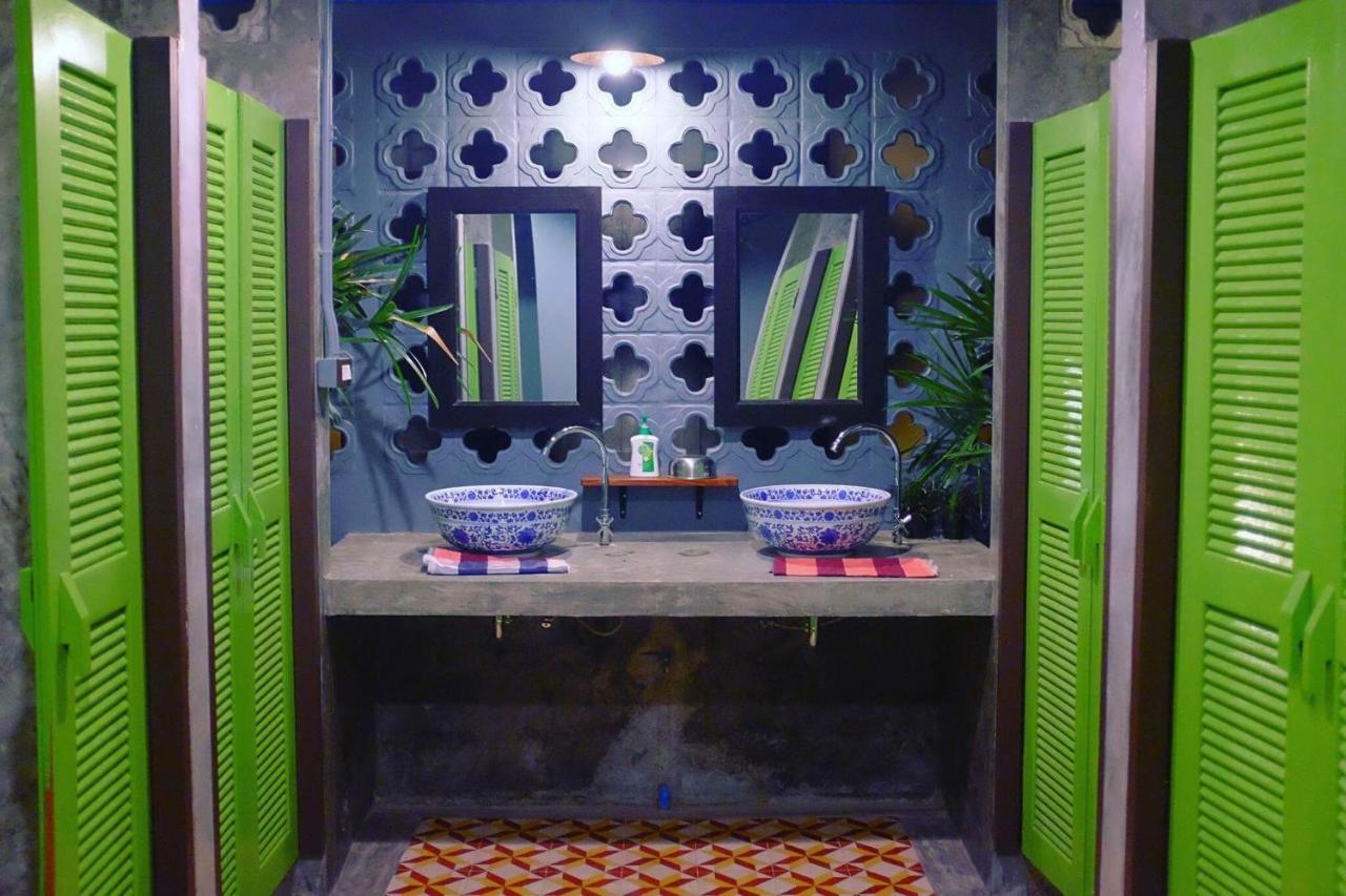 Talardkao Balcony Krabi Hostel Екстериор снимка