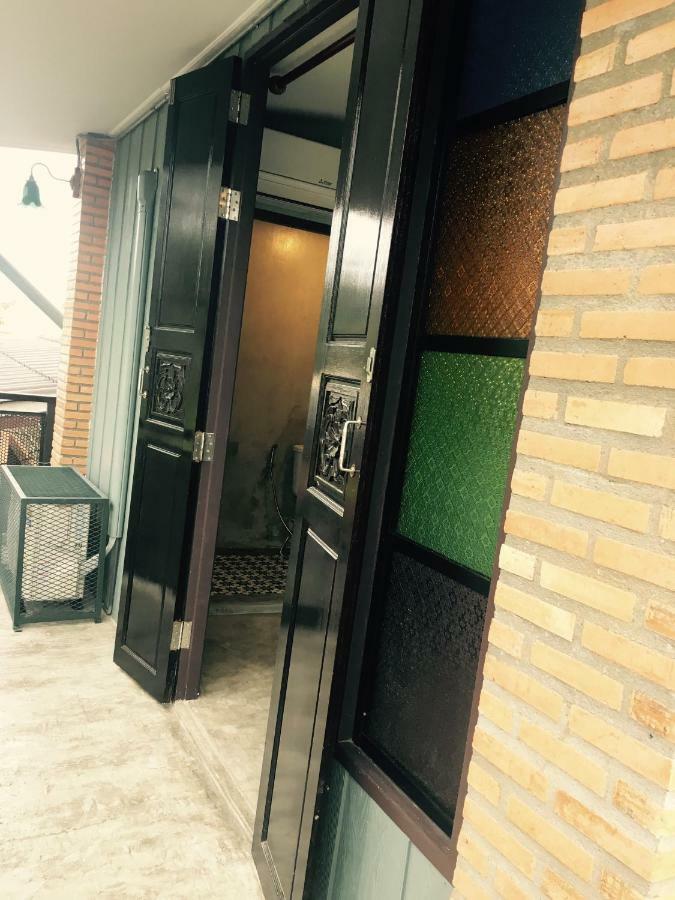 Talardkao Balcony Krabi Hostel Екстериор снимка