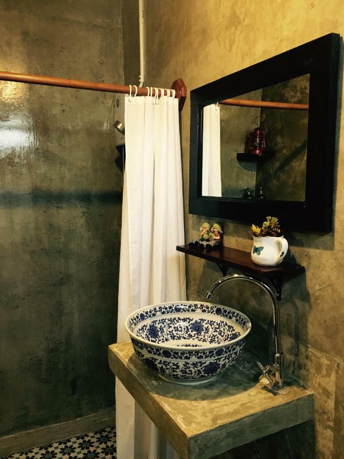 Talardkao Balcony Krabi Hostel Екстериор снимка